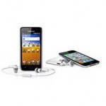samsung_galaxy_player_50_vs_apple_ipod_touch_01