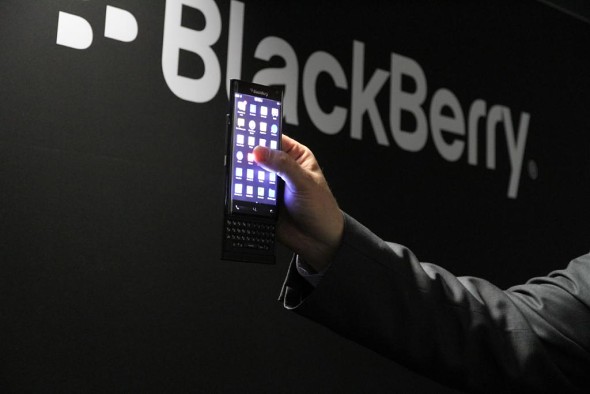بلک‌بری ( blackberry ) - ساخت اندرویدفون توسط بلک بری