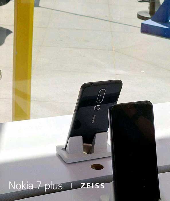 Nokia X6 را زودتر از رونمائی از نزدیک ببینید!